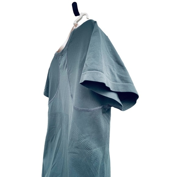 Athletic Top Short Sleeved Fitted Muscle Workout Grey Green like Run Swiftly - Picture 13 of 13